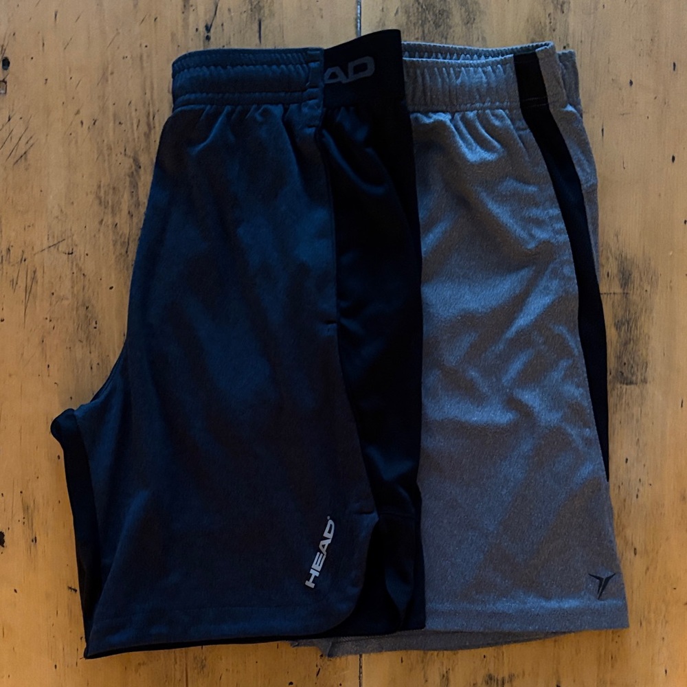 2 pairs of Men’s Athletic Shorts US M Black and Grey GUC